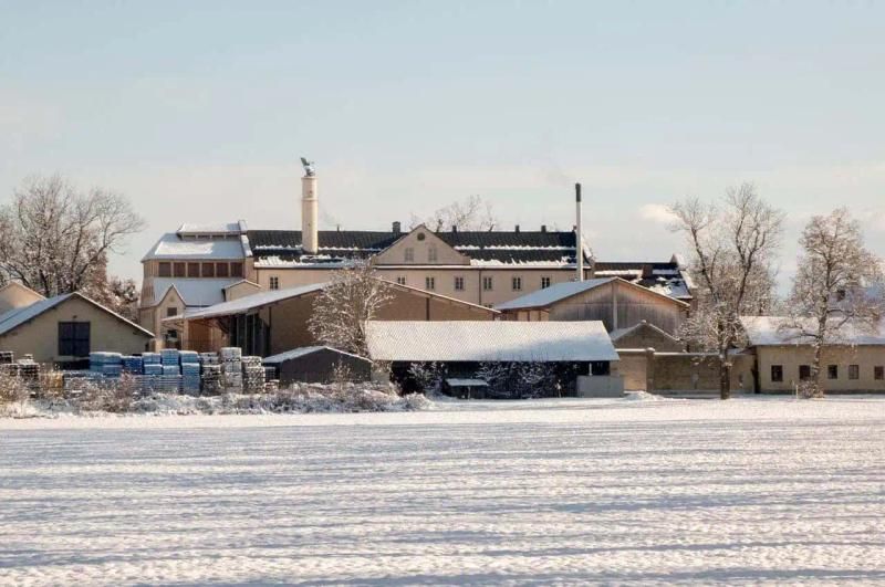 Commercial property in the winter