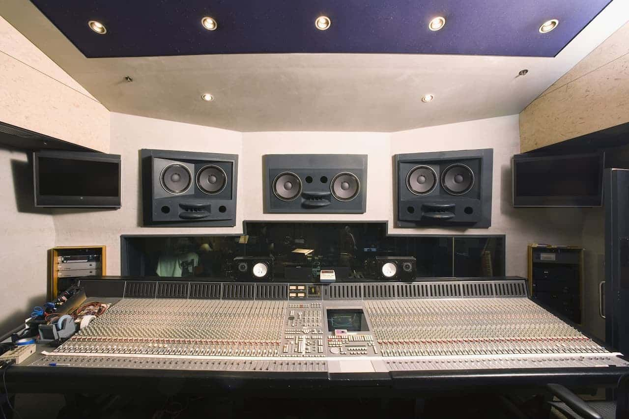 How to work safely with audio-visual equipment